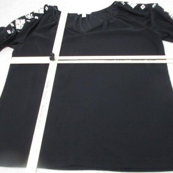 Old Navy‎ Blouse Women's XL Black Embroidered Long Sleeve Split Neck Polyester - Picture 13 of 14
